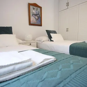 Rentalsevilla Espacioso Apartamento En La Alameda De Hercules Con Parking Sevilha